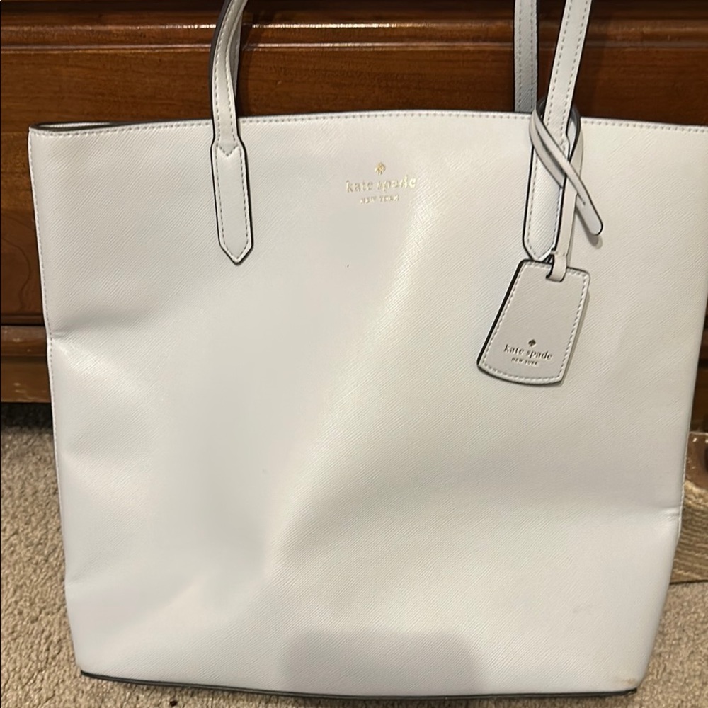 Kate Spade White Leather Tote Sophisticated Design